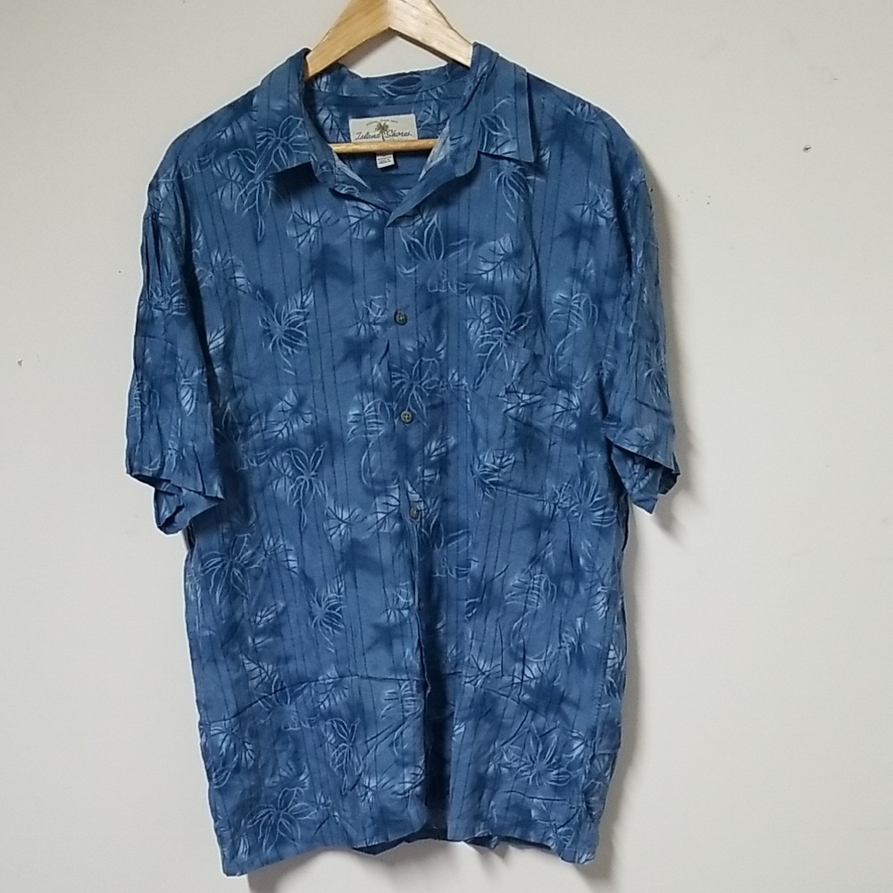Stylish Blue Patterned Button-Down Shirt
